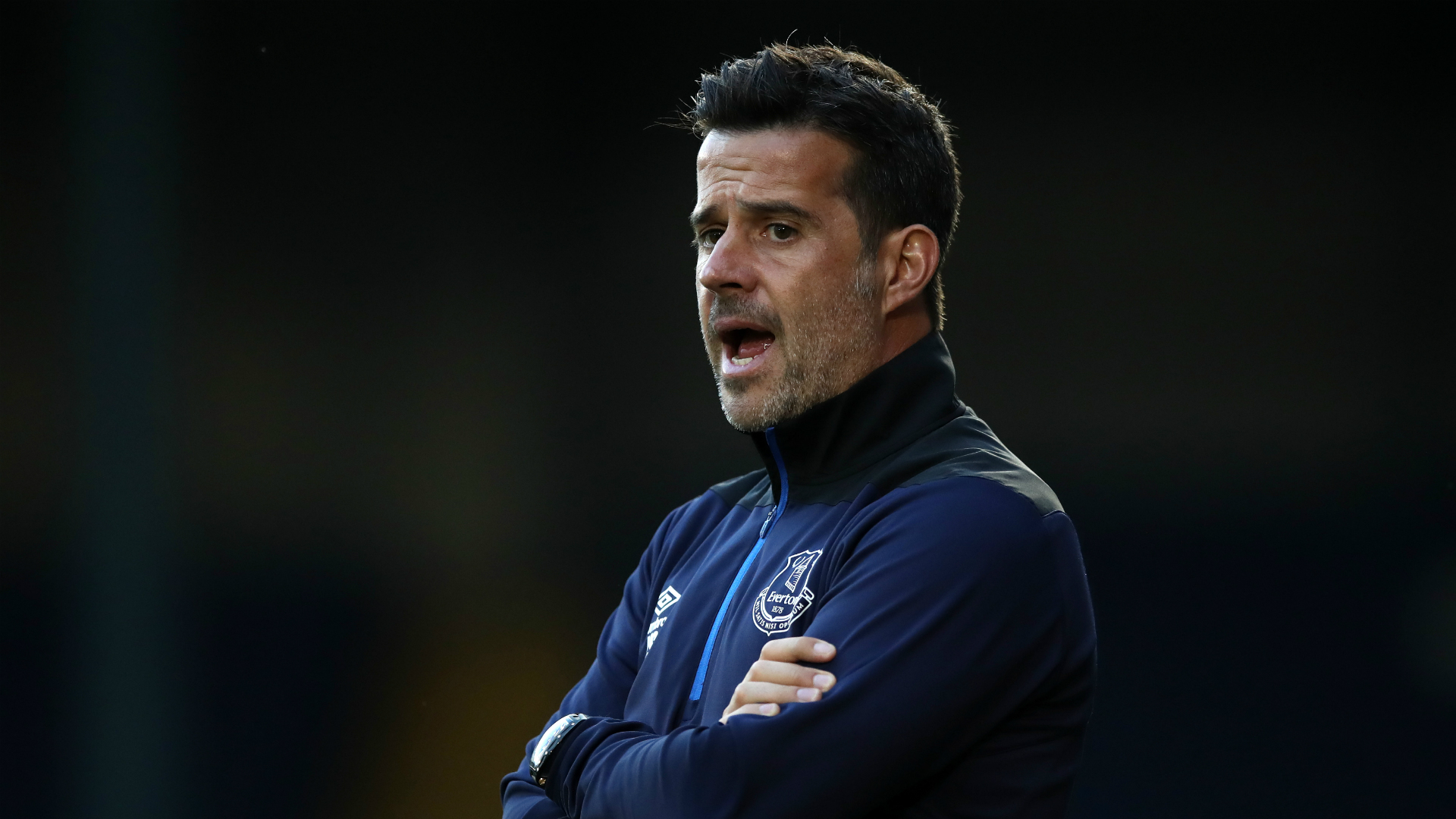 面临严峻的 面临严峻的